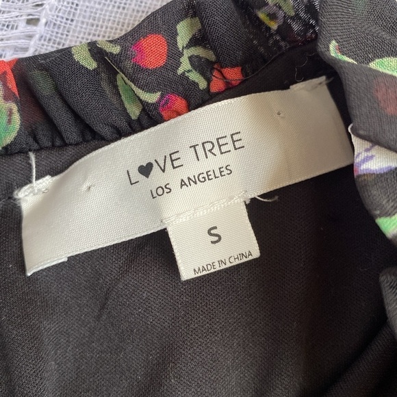 Love Tree floral shift dress with cold shoulders. - Picture 5 of 12